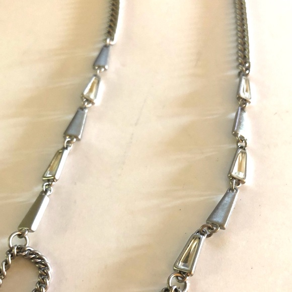 New Lia Sophia Necklace “Hype” matte silver chain with cut crystal detailing - Picture 6 of 10